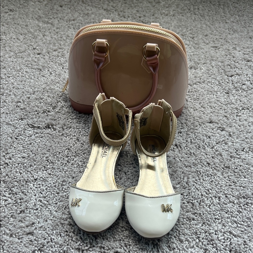 Michael Kors Cream and Gold Flats with Tan Bag